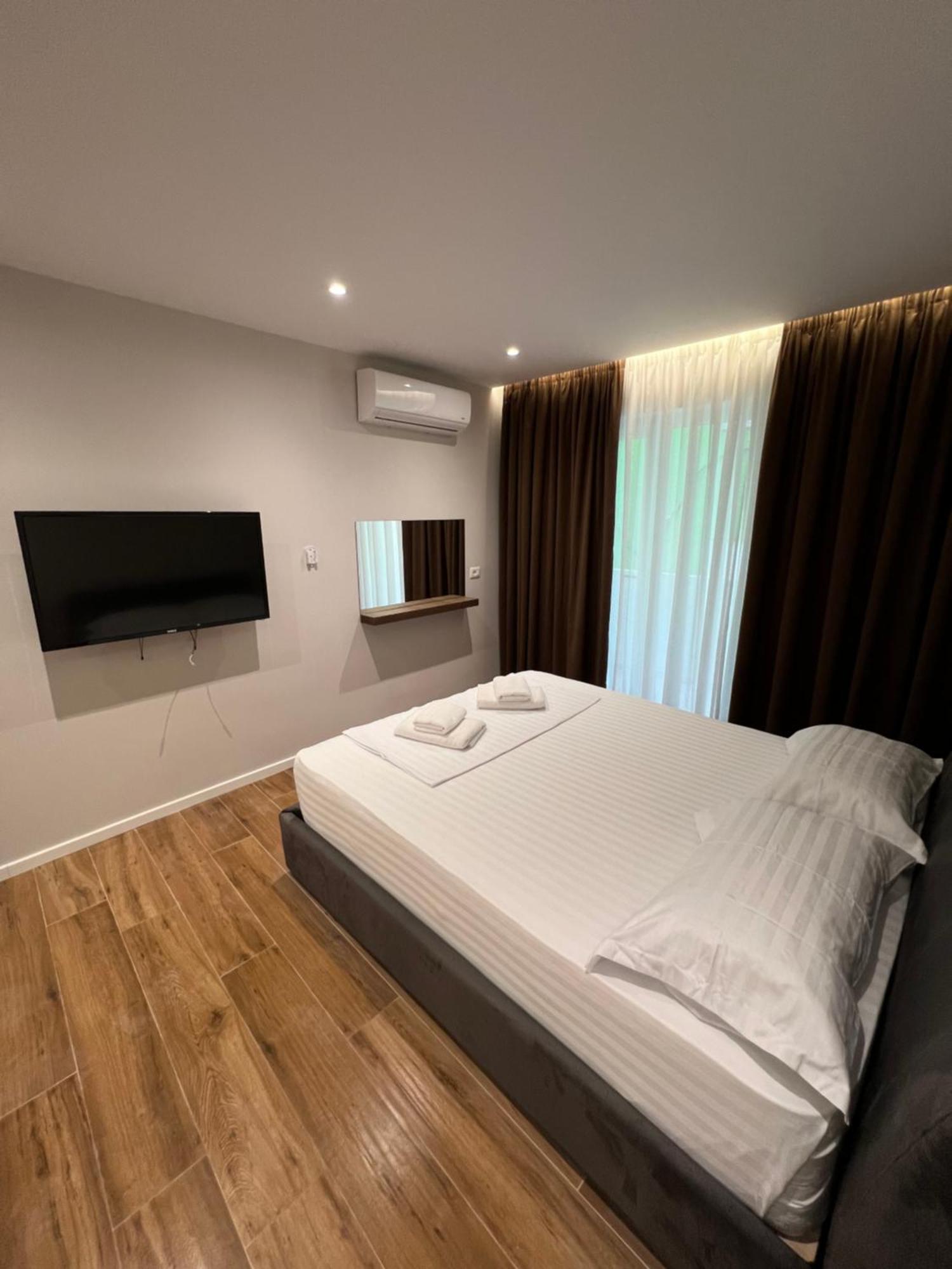 - Myslym Shyri Apartment
